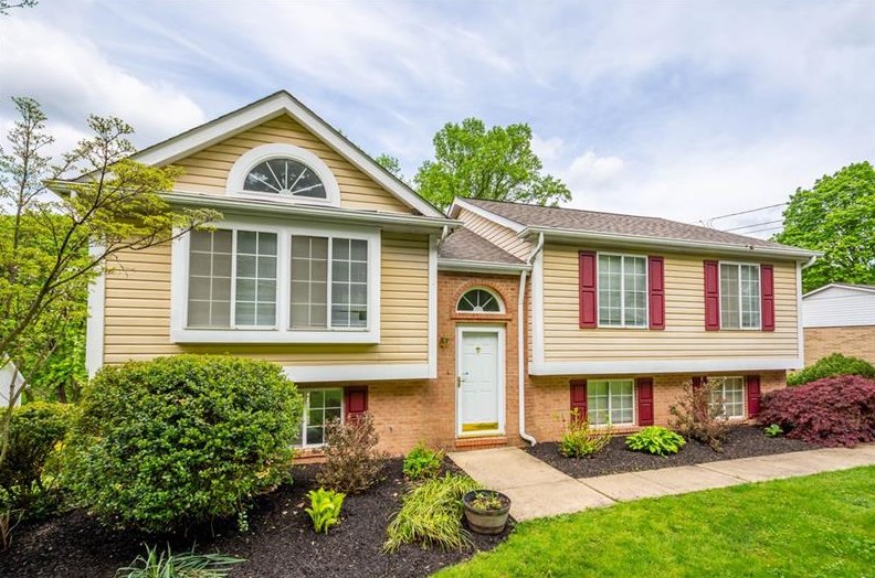 233 Pine Dr, Moon/Crescent Twp, PA 15108 MLS 1500307 Coldwell Banker