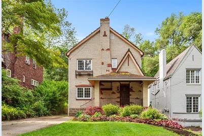 157 W Hutchinson Ave - Photo 1