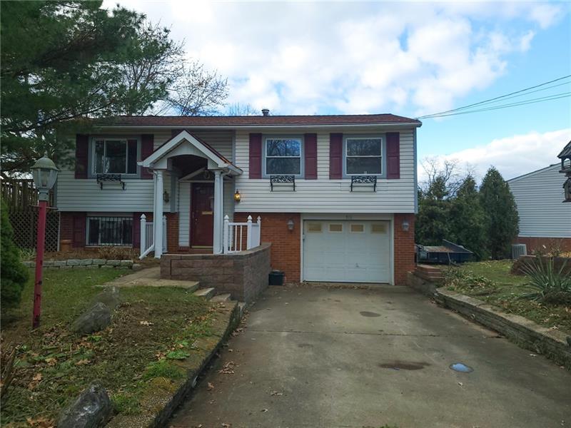 101 Wallridge Dr, MoonCrescent Township, PA 15108 MLS 1532066