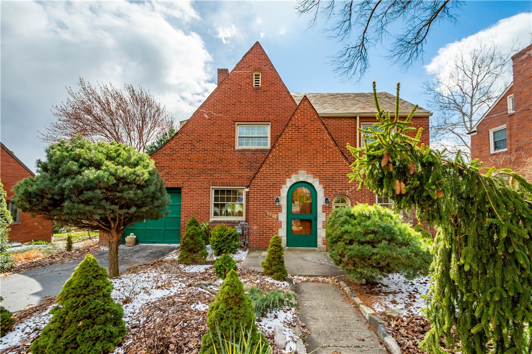 2549 Greenboro Ln, Pittsburgh, PA 15220 MLS 1545710 Coldwell Banker