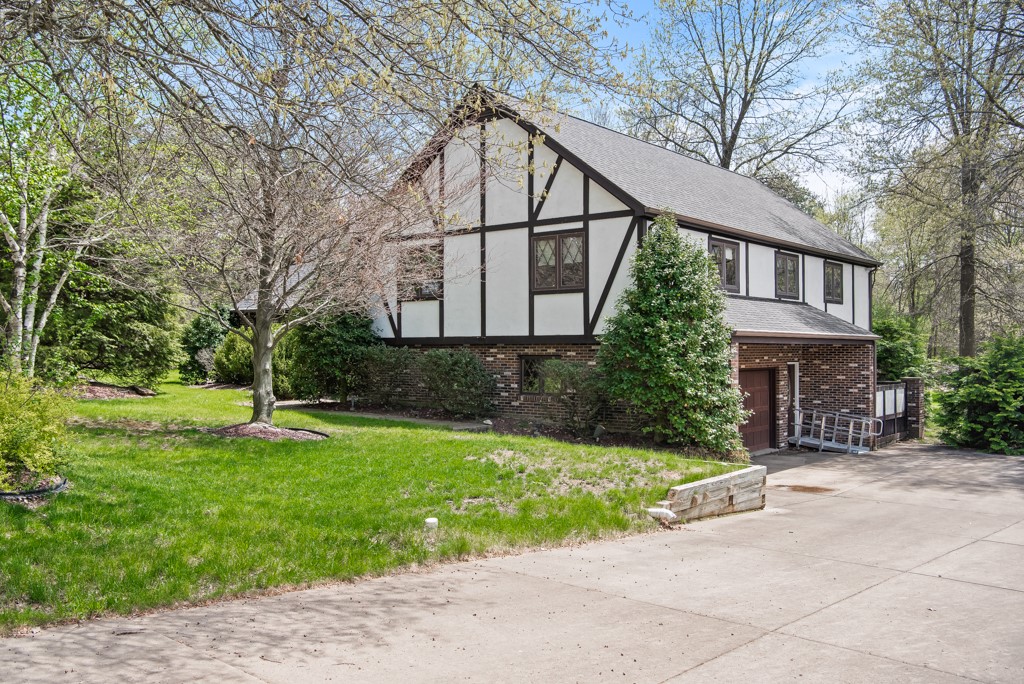 135 Mountain Laurel Dr, Penn Township, PA 16002 MLS 1553152