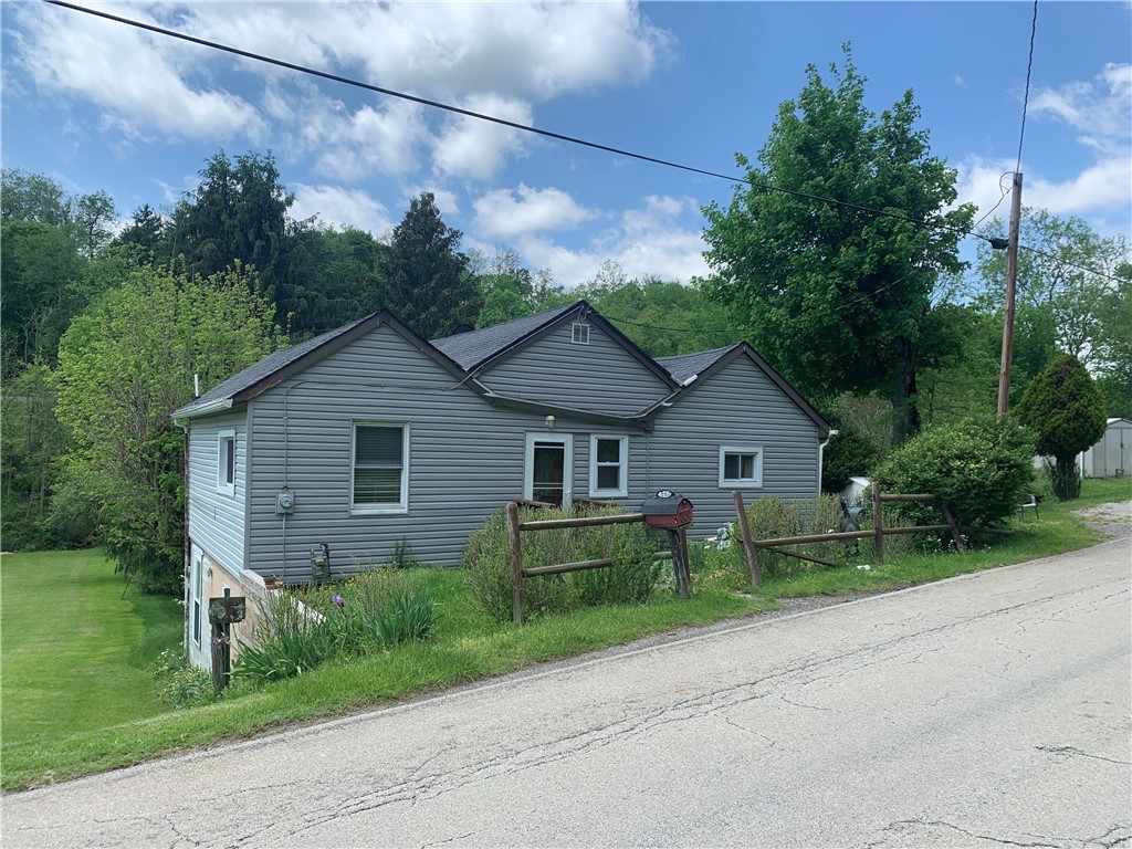 568 Lakeview Dr, South Strabane, PA 15301 MLS 1556347 Coldwell Banker