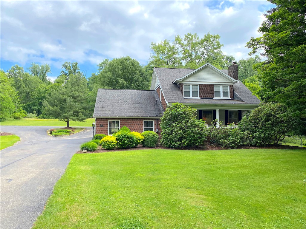 4024 Crooked Run Rd, North Versailles, PA 15137 MLS 1559909