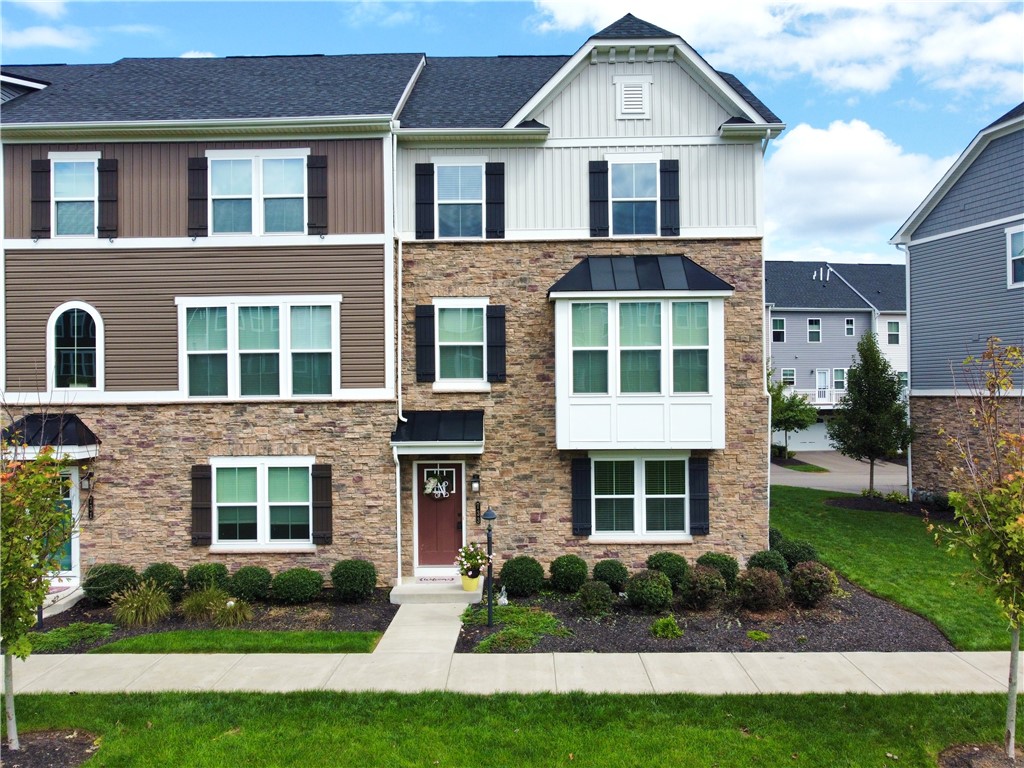 733 Truth Ln, Cranberry Township, PA 16066 - MLS 1578419 - Coldwell Banker