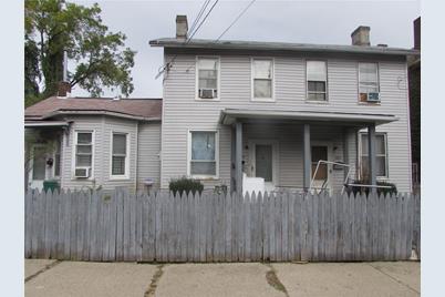 1031 Ross Ave - Photo 1