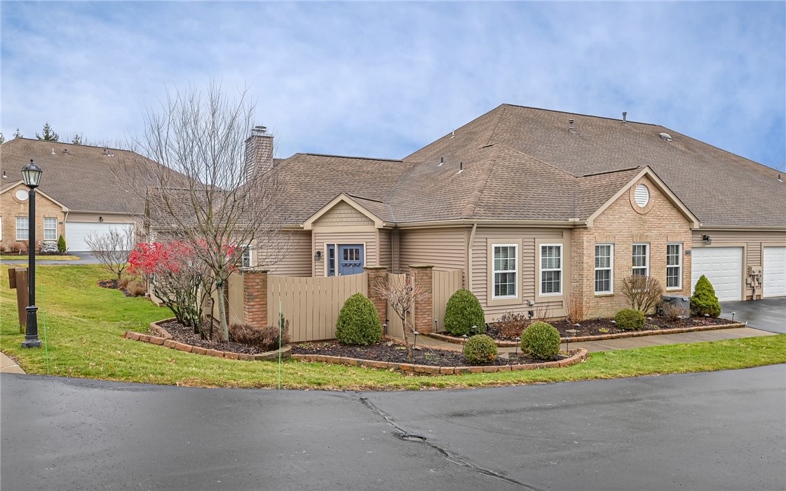 709 Wilshire Cir, Seven Fields Boro, PA 16046 MLS 1590364 Coldwell