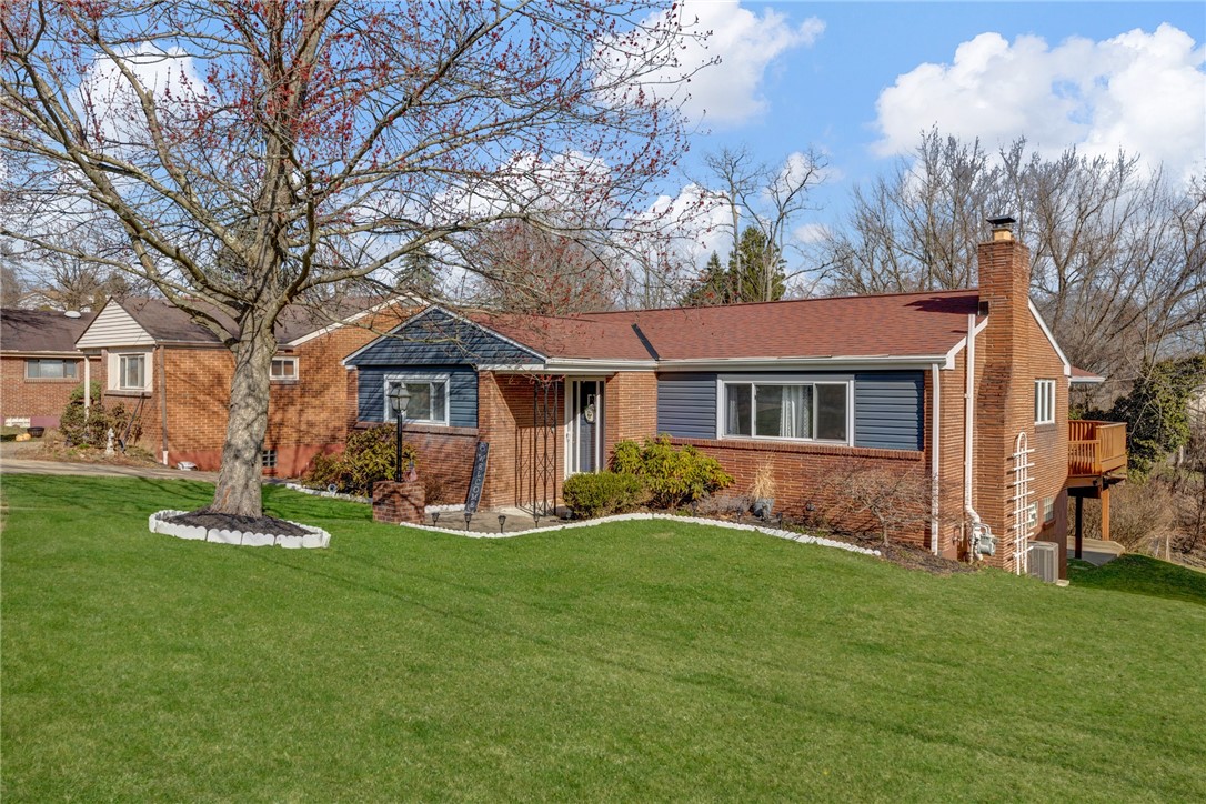 1535 Woodcrest Ave, MoonCrescent Township, PA 15108 MLS 1595865