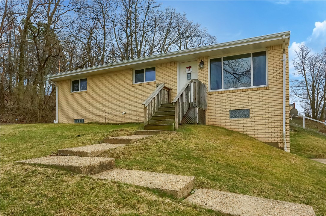 1319 Morningside Dr, Hopewell Township, PA 15001 MLS 1596404