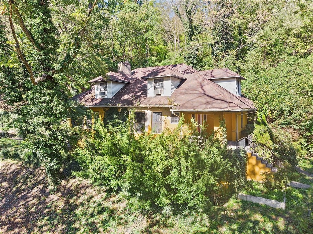 4 Rosslyn Rd, Rosslyn Farms, PA 15106 MLS 1600073 Coldwell Banker