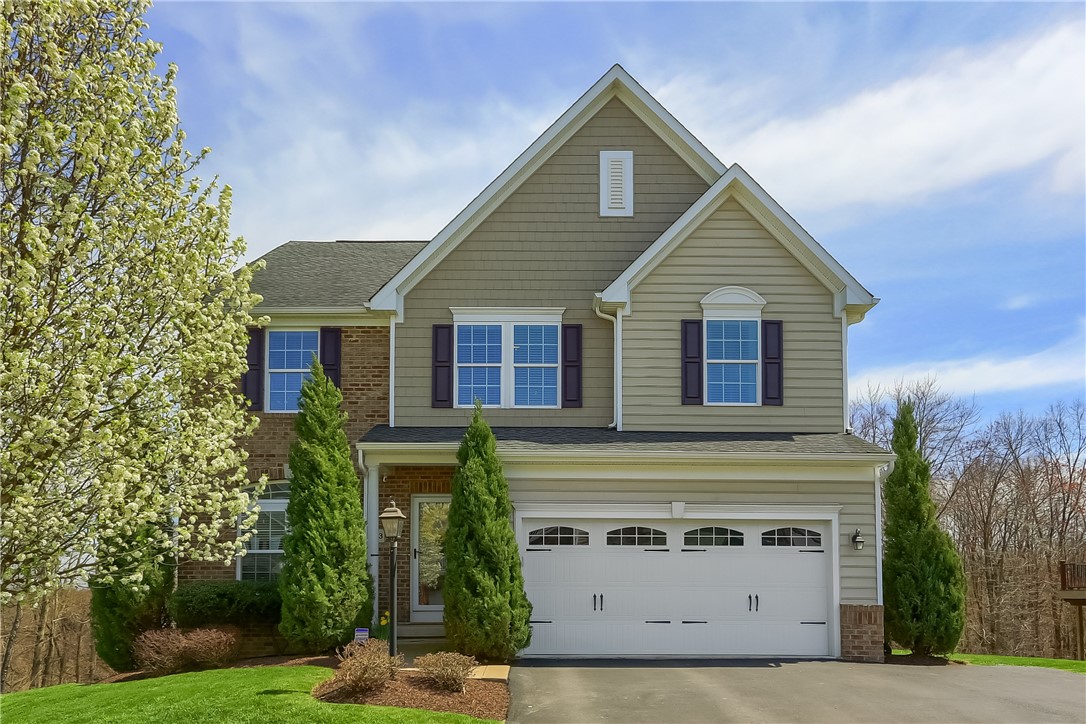 413 Elgin Cir, MoonCrescent Township, PA 15108 MLS 1600175