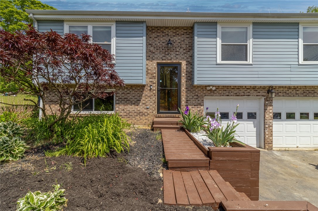 37 Barton Dr, New Sewickley Township, PA 15042 MLS 1607630 Coldwell