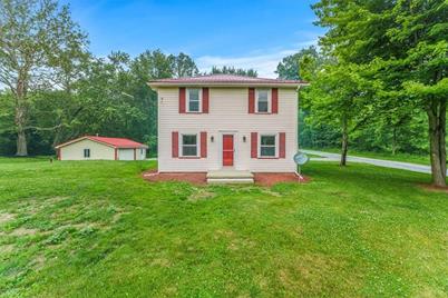 7 Hewitt Rd, West Middlesex Boro, PA 16159 - Photo 1