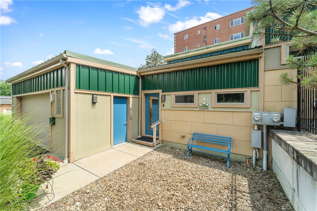 252 Hidden Ln, Carnegie, PA 15106 MLS 1613791 Coldwell Banker