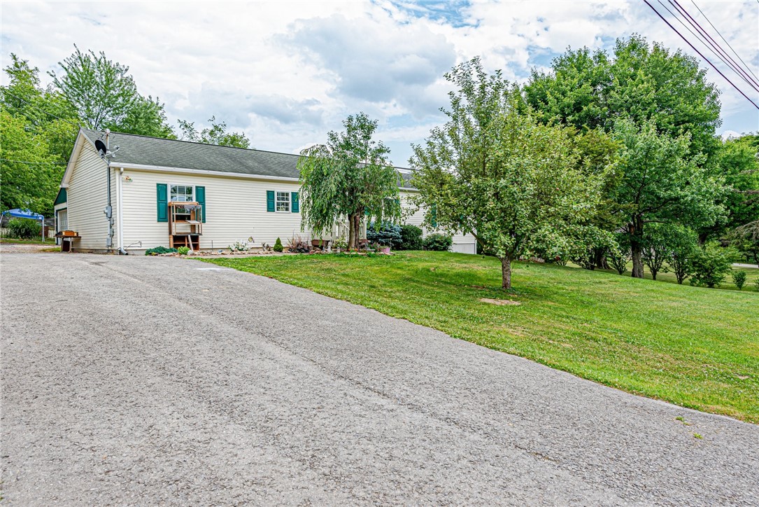 112 Alpine Woods Dr, East Franklin Township, PA 16201 MLS 1615635