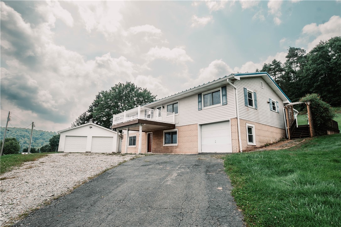 105 Dark Hollow Rd, ArmstrongShelocta, PA 15701 MLS 1620232