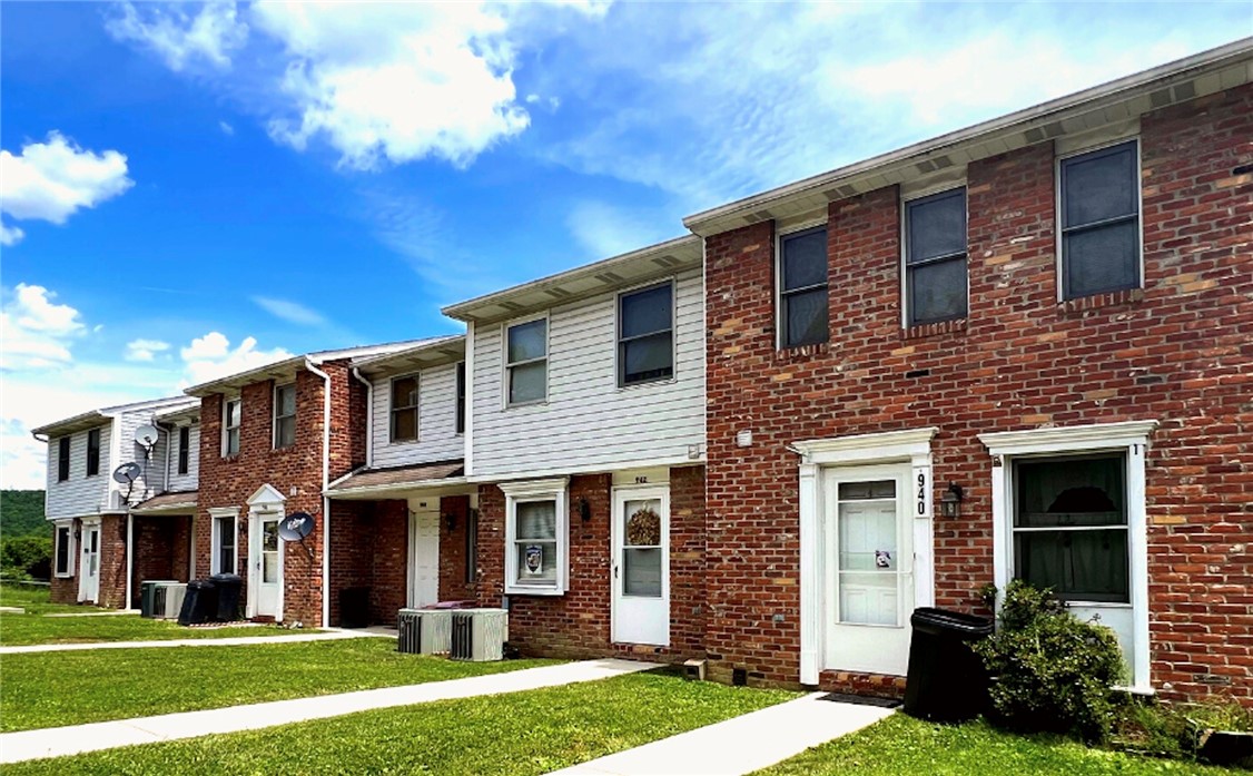 950 Thompson Ave, Donora, PA 15033 MLS 1622261 Coldwell Banker