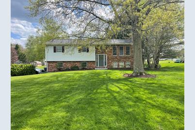 131 Shannon Rd, Connoquenessing Township, PA 16053 - Photo 1