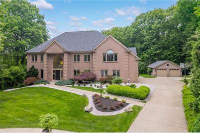 240 Edelweiss Dr, Pittsburgh, PA 15090 - Photo 1