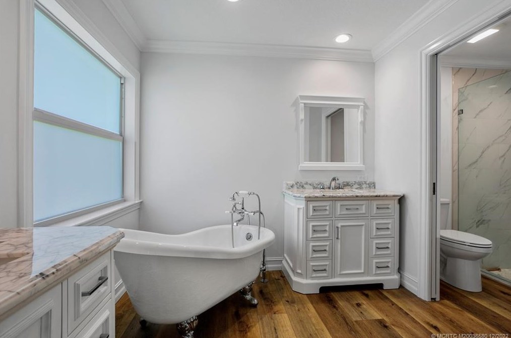 8855 Alabama Pl, Hobe Sound FL  33455-4306 exterior