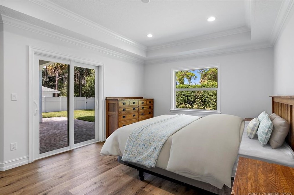 8855 Alabama Pl, Hobe Sound FL  33455-4306 exterior