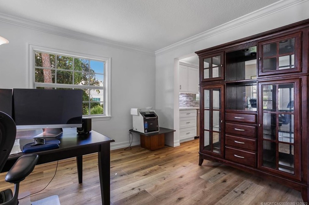 8855 Alabama Pl, Hobe Sound FL  33455-4306 exterior