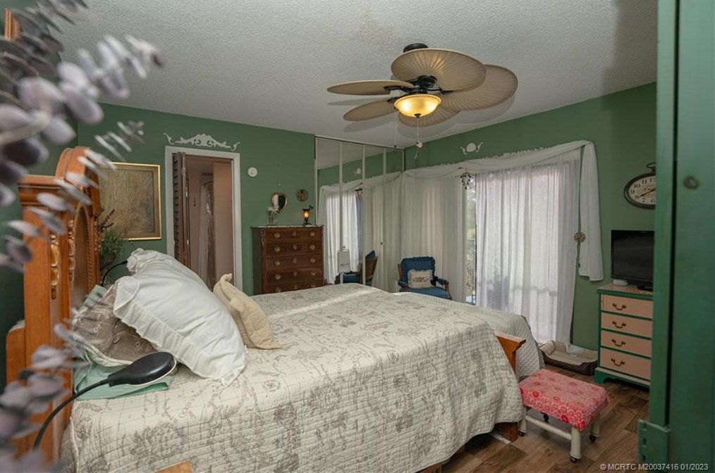 6032 Riverboat Dr, Stuart FL 34997-1519 exterior