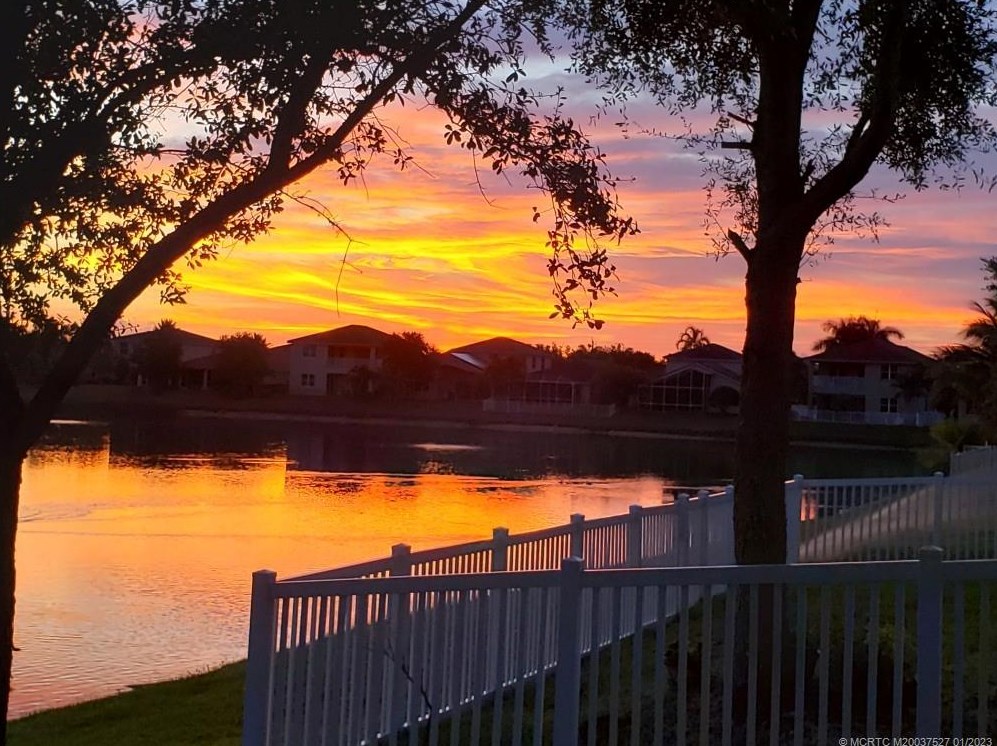 3200 Porpoise Cir, Stuart FL  34997-8916 exterior