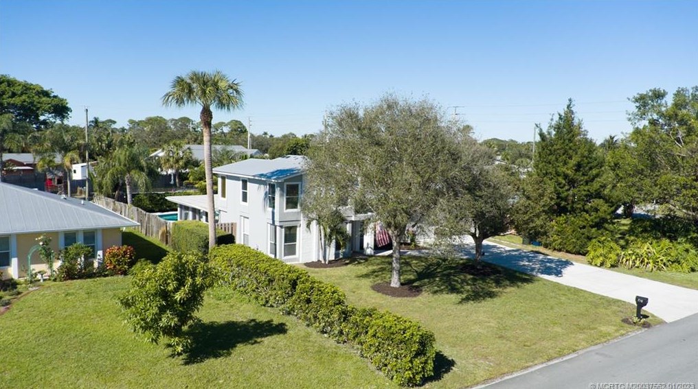 710 Madison Ave, Stuart FL  34996-3261 exterior