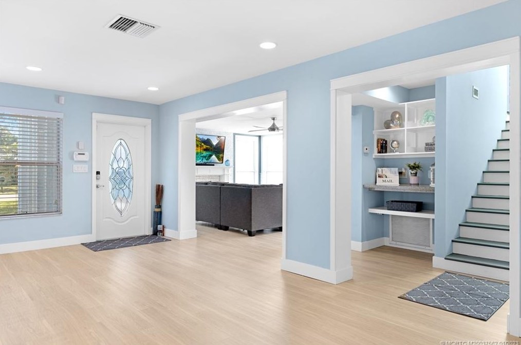 710 Madison Ave, Stuart FL  34996-3261 exterior