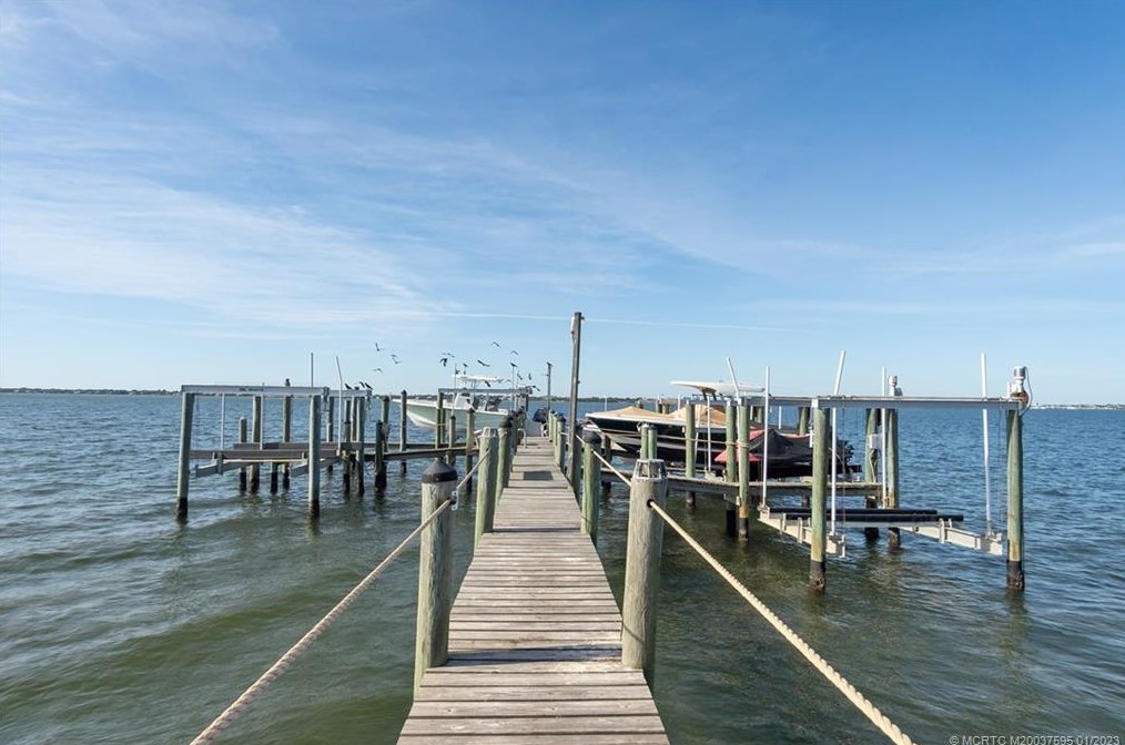 4650 Spinnaker Point Pl, Stuart FL  34996-1425 exterior