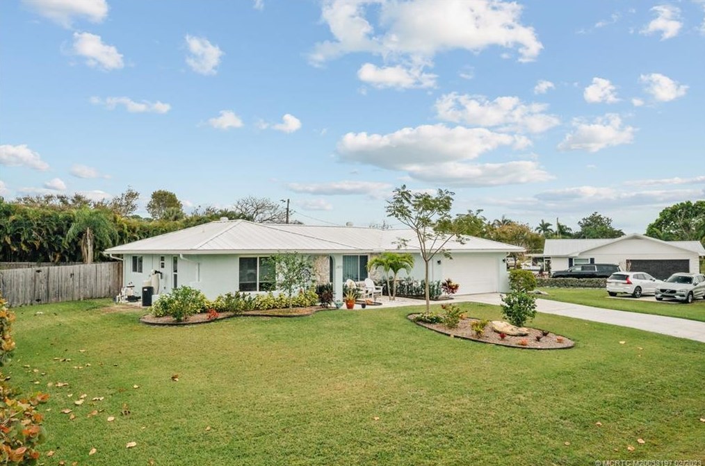 2473 Everglades Blvd, Stuart FL  34994-9147 exterior