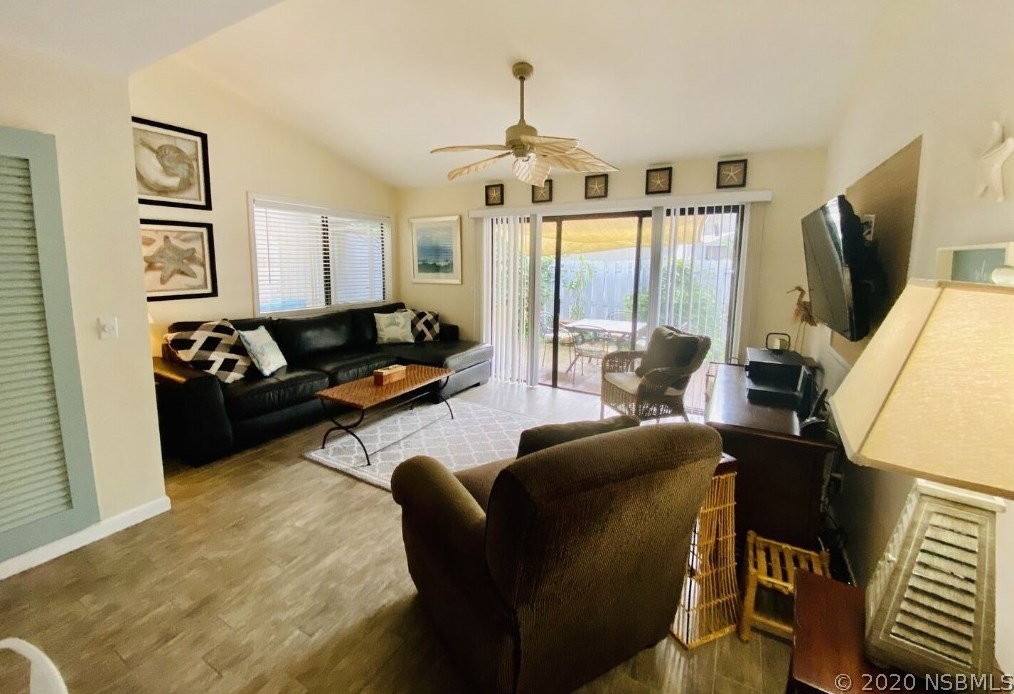 4285 Sea Mist Dr, New Smyrna FL  32169-3945 exterior