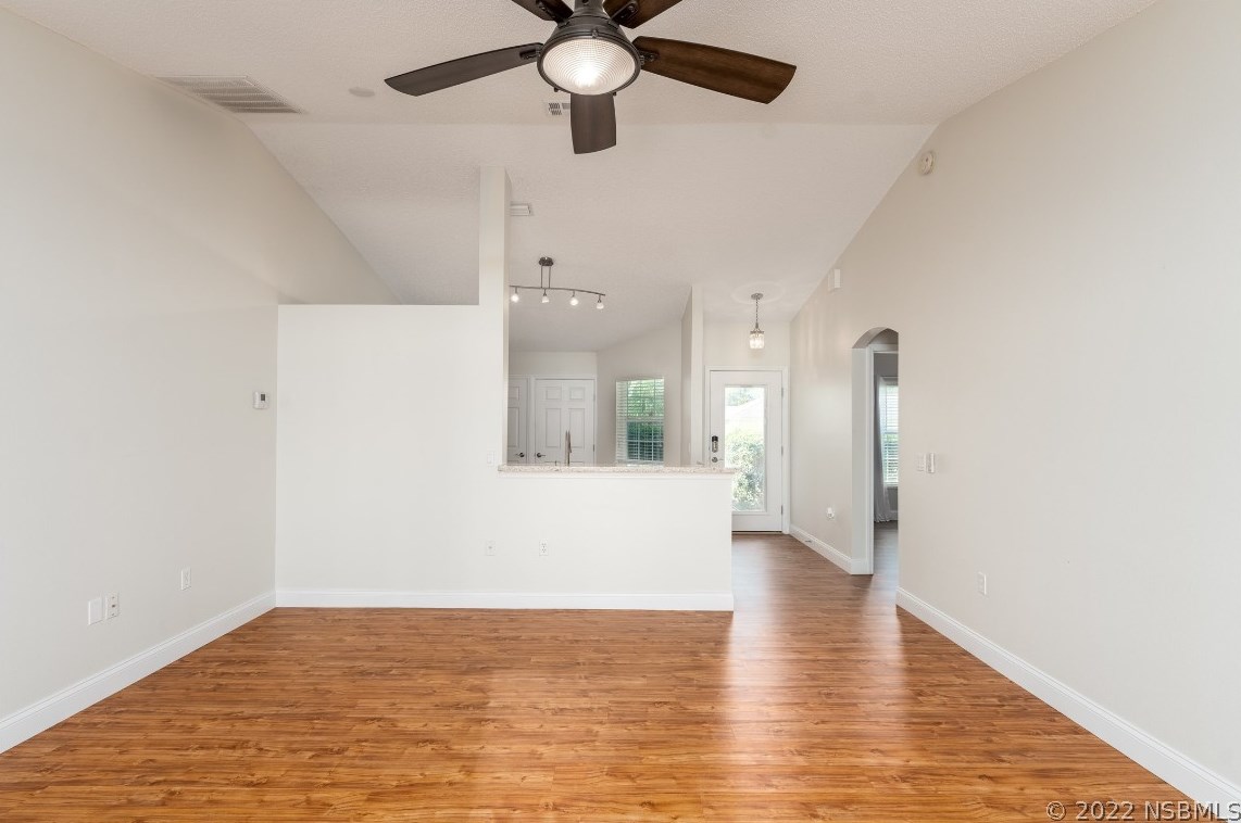 213 Two Oaks Dr, Edgewater FL  32141-3016 exterior