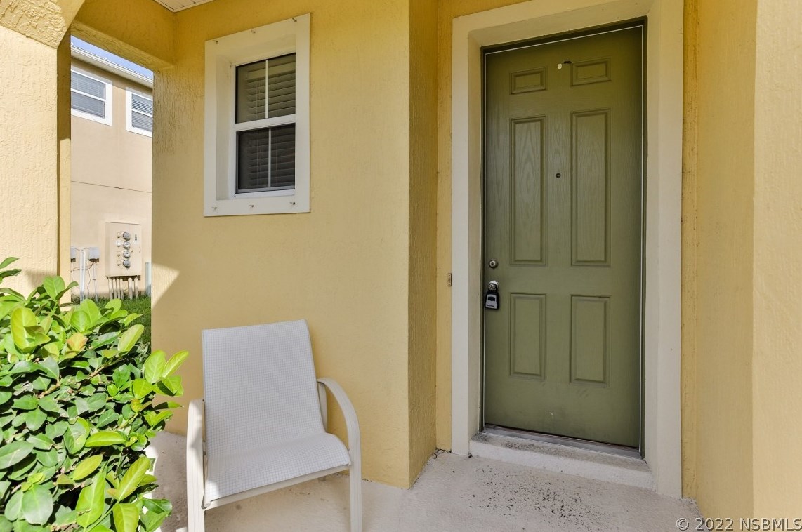 621 Mount Olympus Blvd, New Smyrna FL  32168-2421 exterior