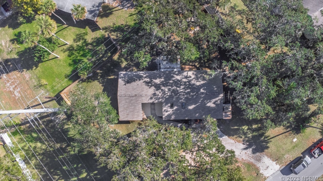 1703 Queen Palm Dr, Edgewater FL  32132-3211 exterior