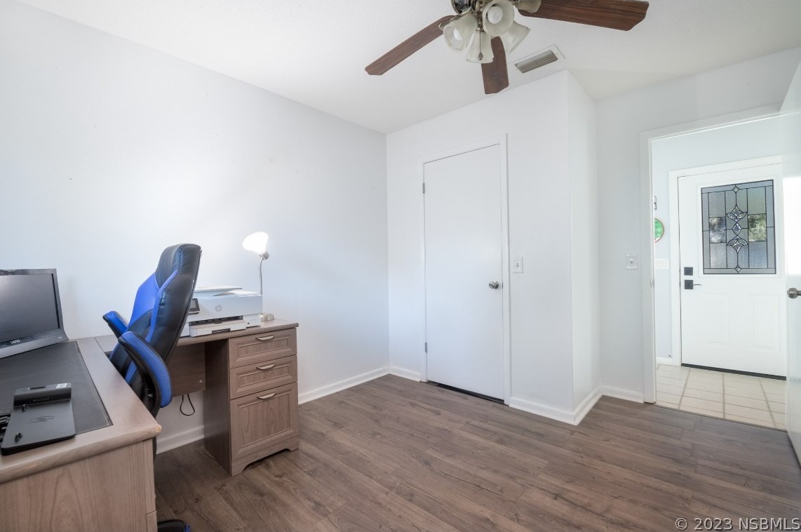 1703 Queen Palm Dr, Edgewater FL  32132-3211 exterior