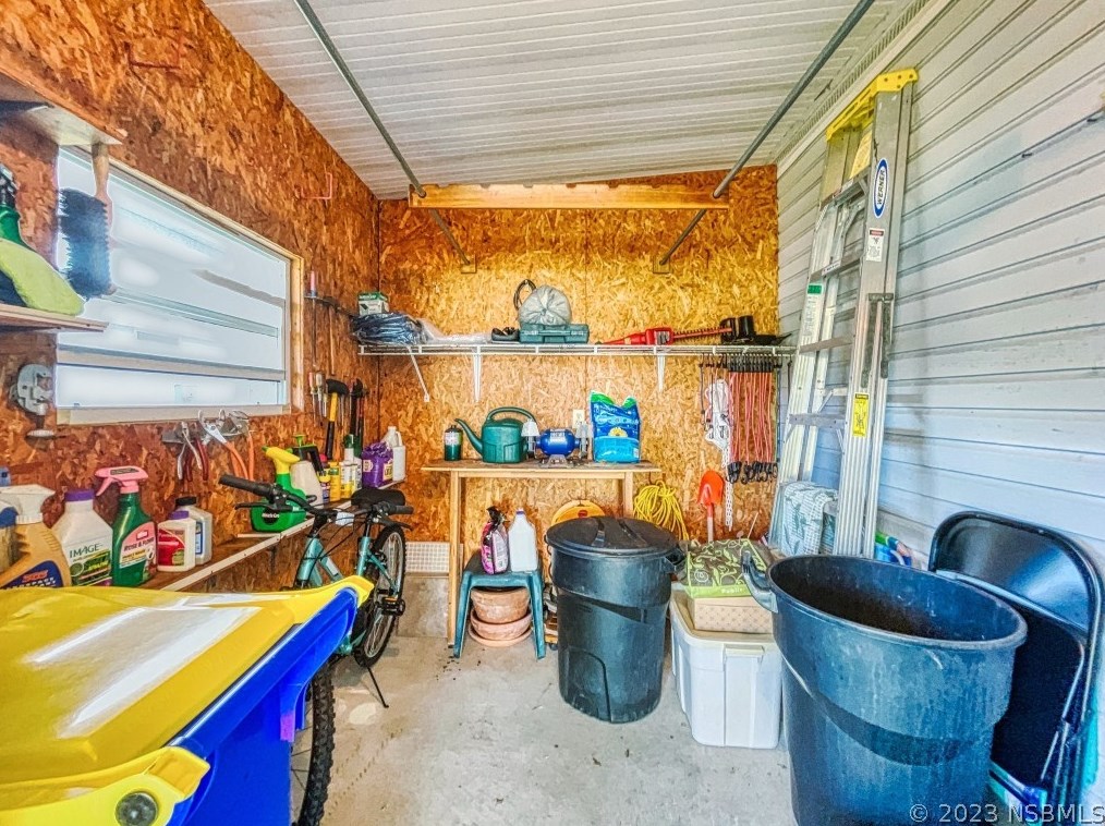 806 Starboard Ave, Edgewater FL  32141-5952 exterior