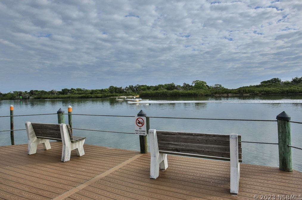 806 Starboard Ave, Edgewater FL  32141-5952 exterior