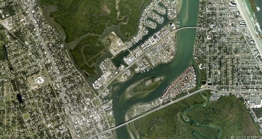 335 Causeway, New Smyrna FL  32169-5242 exterior
