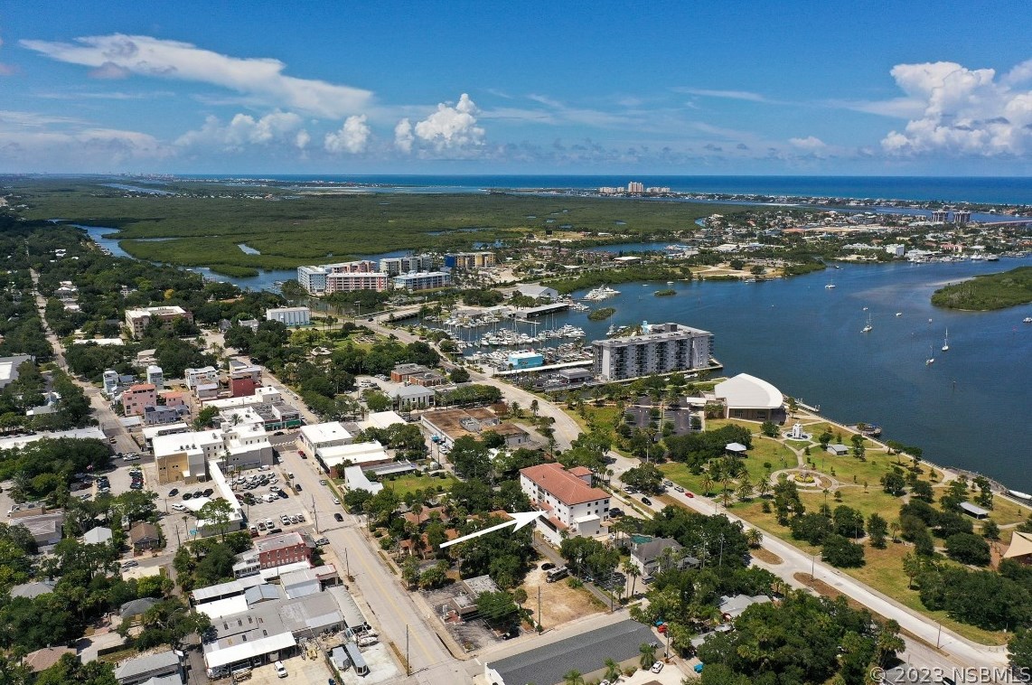 200 Riverside Dr, New Smyrna FL  32168-7148 exterior