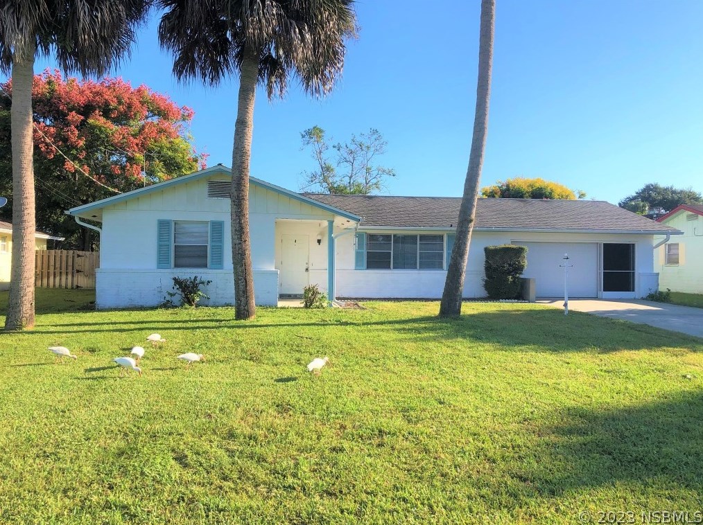 75 Aqua Ct, New Smyrna FL  32168-6101 exterior