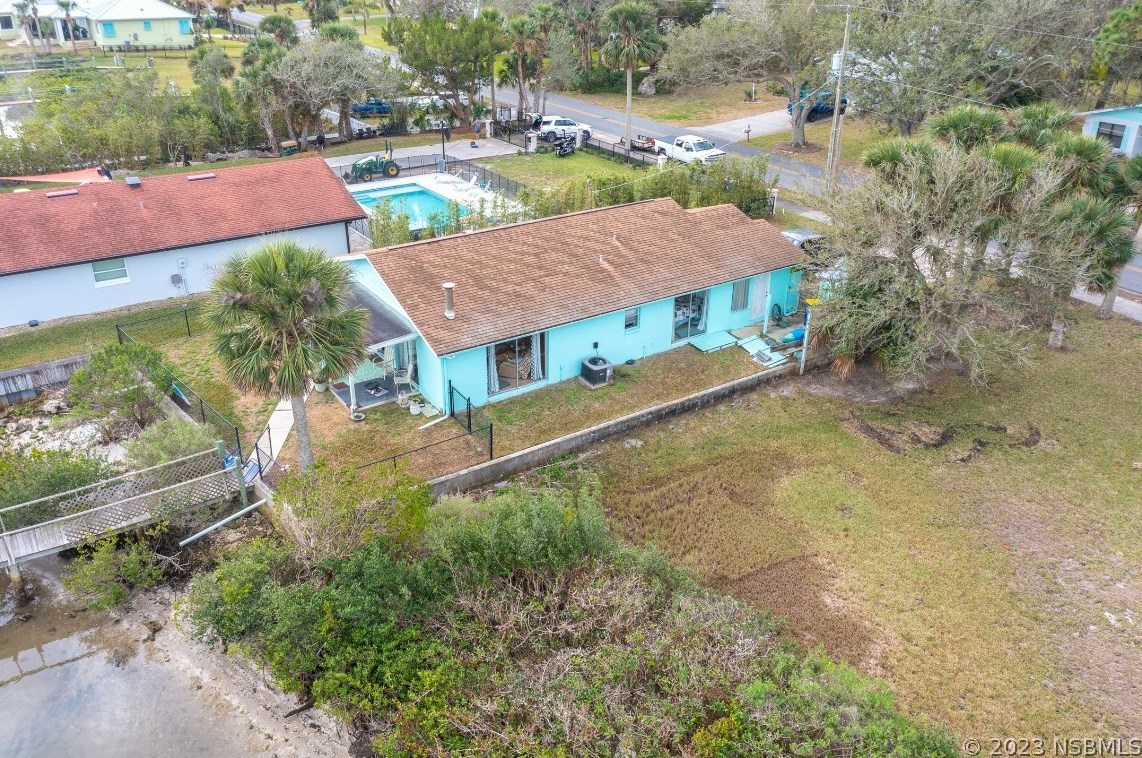1307 Riverside Dr, Edgewater FL  32132-2727 exterior