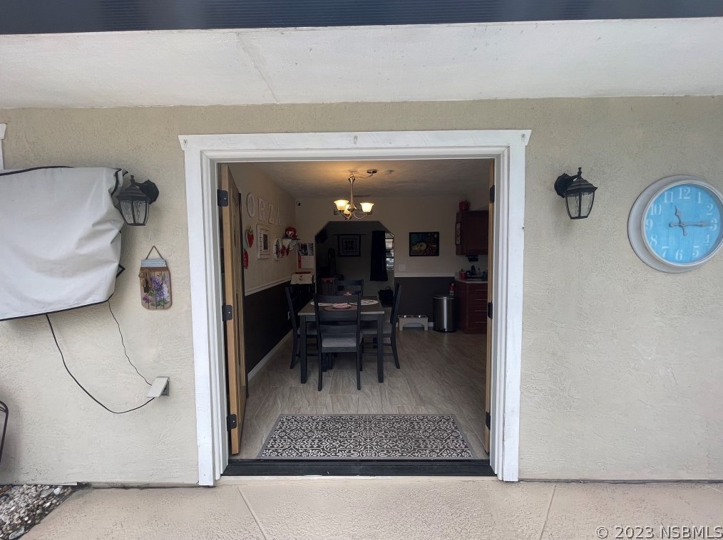 1722 Pine Tree Dr, Edgewater FL  32132-3208 exterior