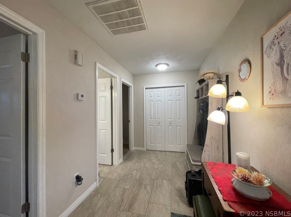 1722 Pine Tree Dr, Edgewater FL  32132-3208 exterior