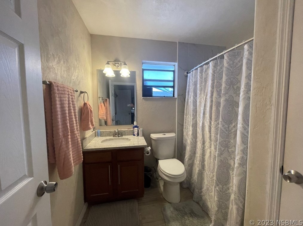 1722 Pine Tree Dr, Edgewater FL  32132-3208 exterior