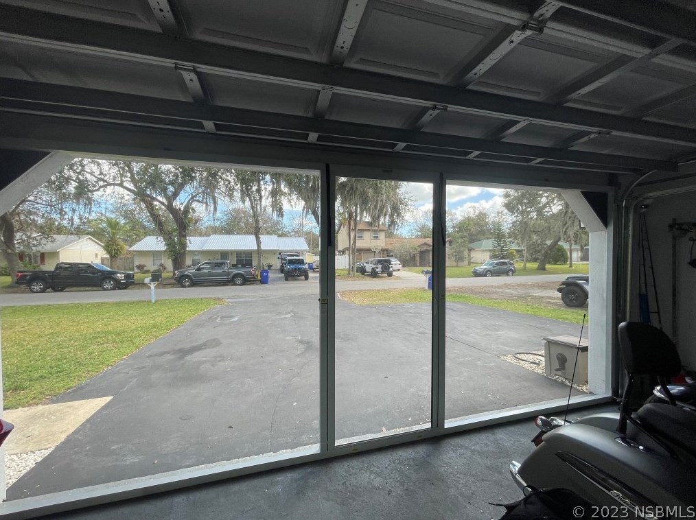 1722 Pine Tree Dr, Edgewater FL  32132-3208 exterior