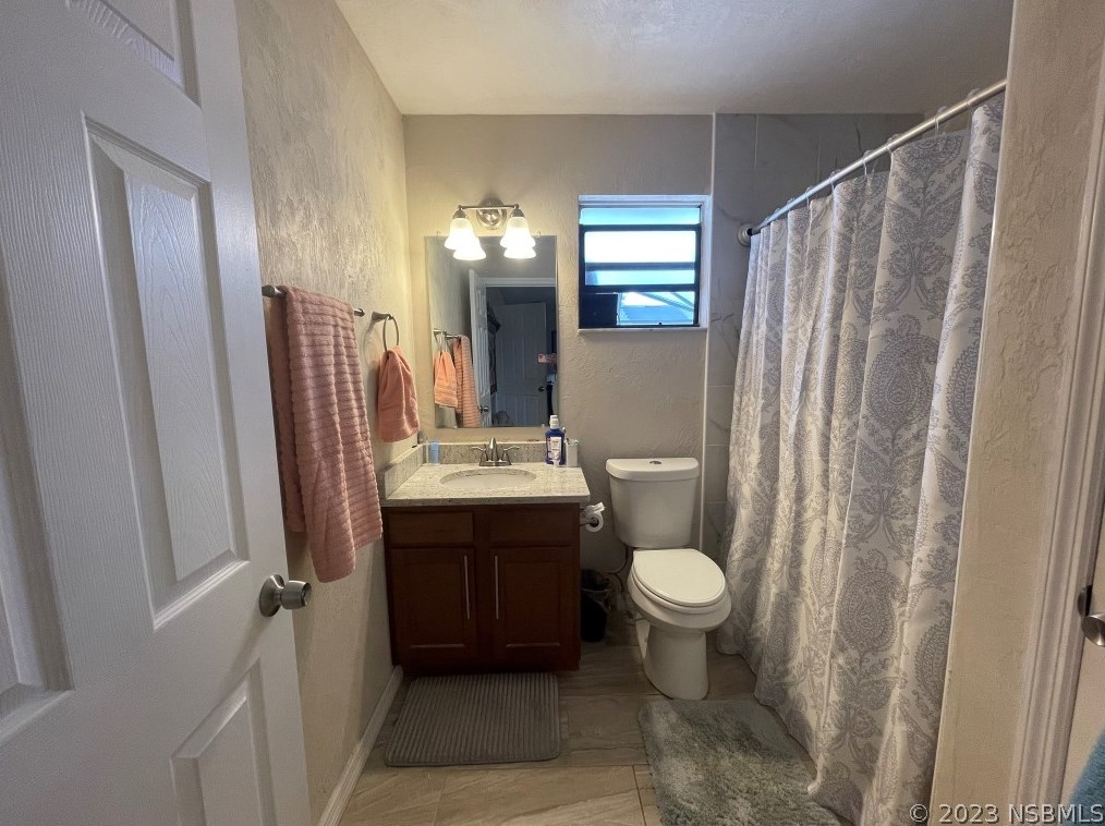 1722 Pine Tree Dr, Edgewater FL  32132-3208 exterior