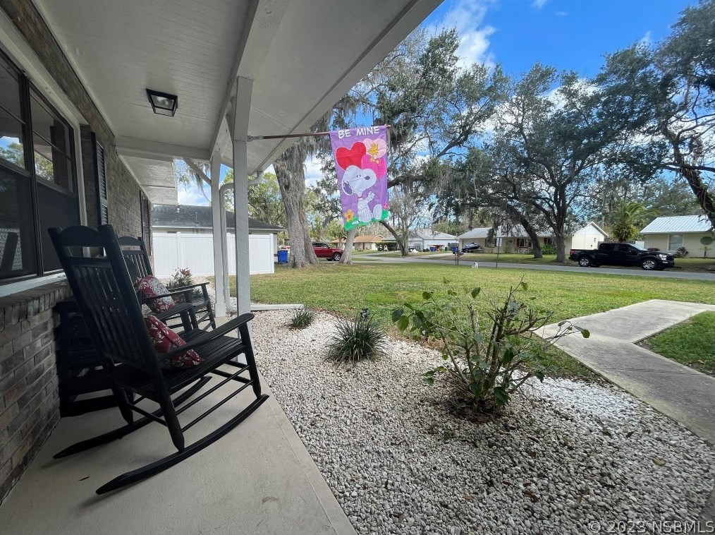 1722 Pine Tree Dr, Edgewater FL  32132-3208 exterior