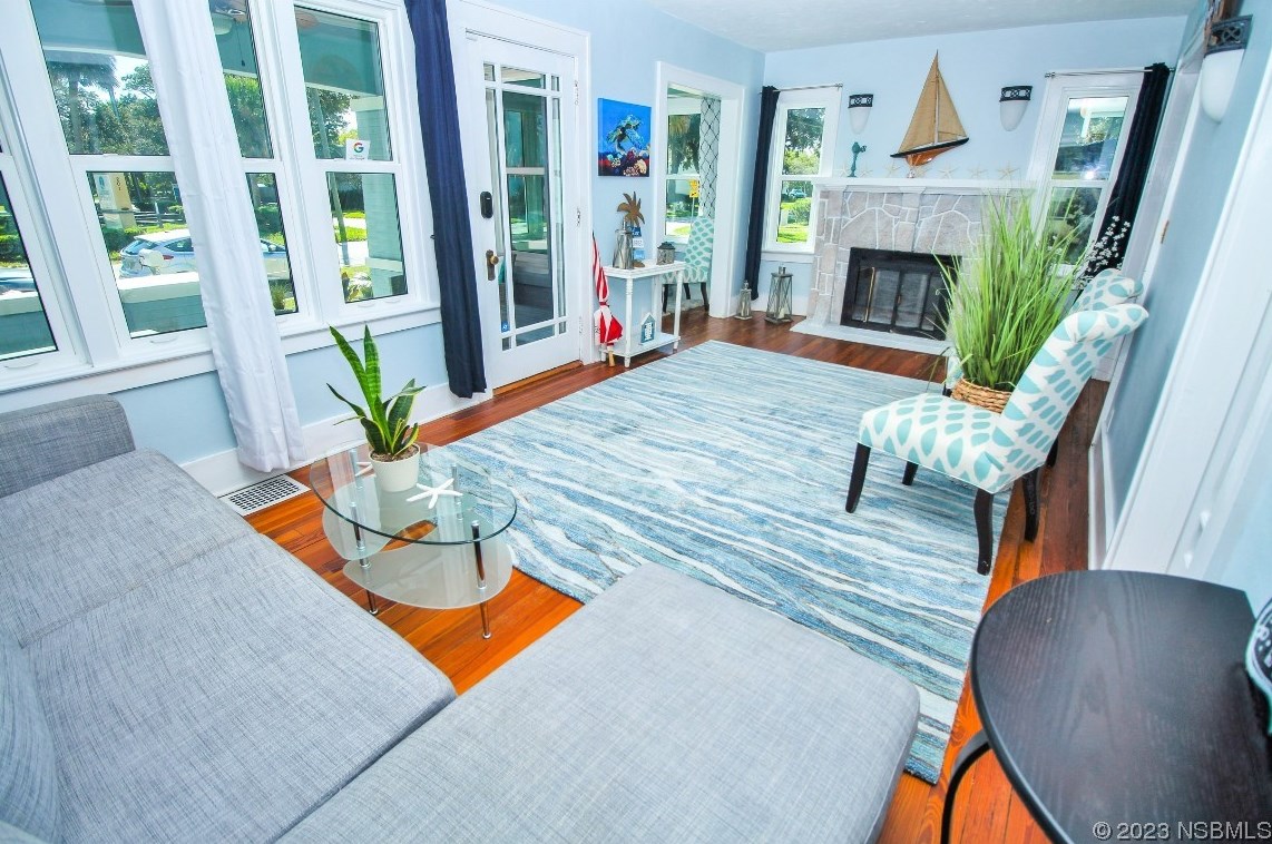 110 Peninsula Ave, New Smyrna FL 32169-2228 exterior