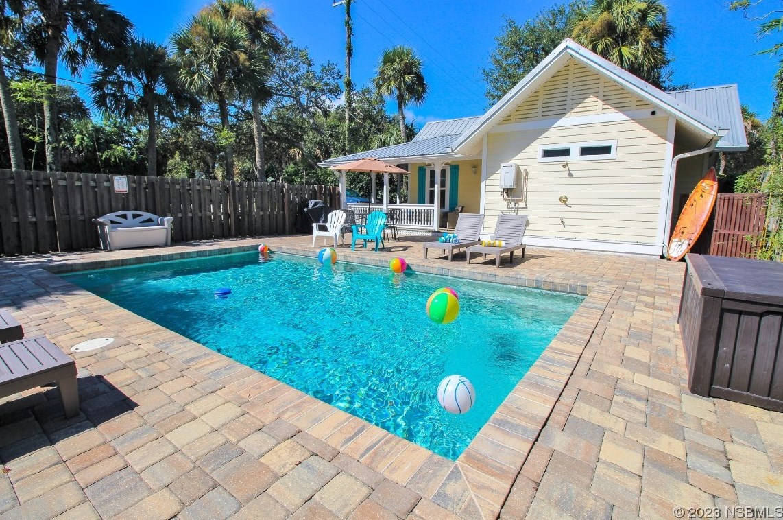 110 Peninsula Ave, New Smyrna FL 32169-2228 exterior